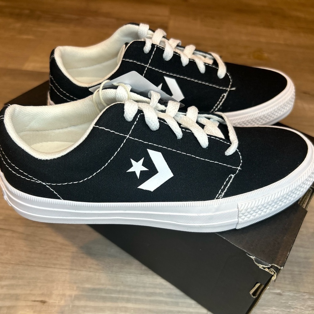 Converse Kids'/Adult Day One Classic Sneakers - Black/White M 4/W 5.5